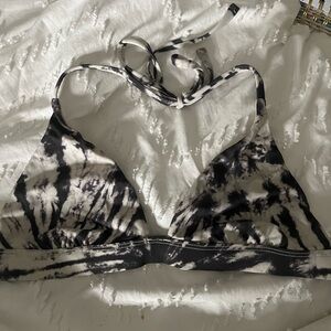 black and white marble bikini top from pacsun